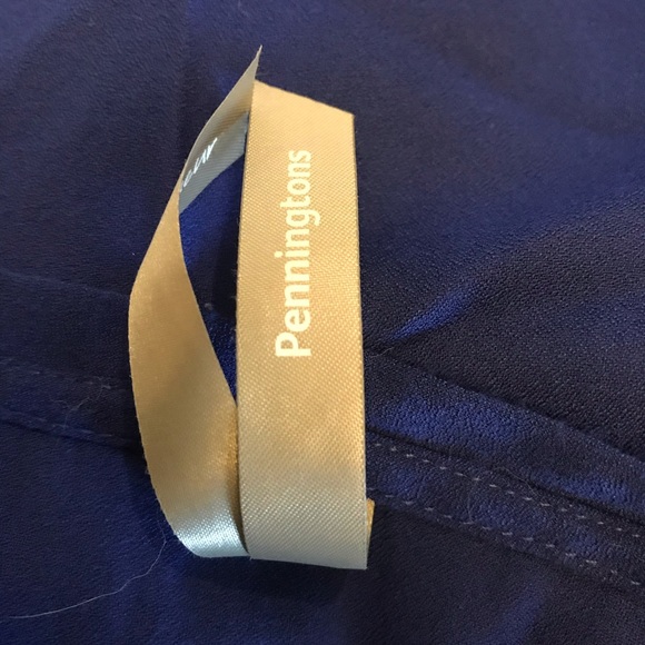 Pennington’s Top - Picture 5 of 6